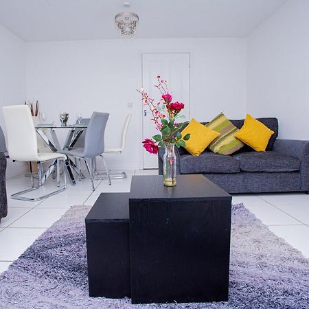 فيلا Turners Gardens نورث هامبتون المظهر الخارجي الصورة
